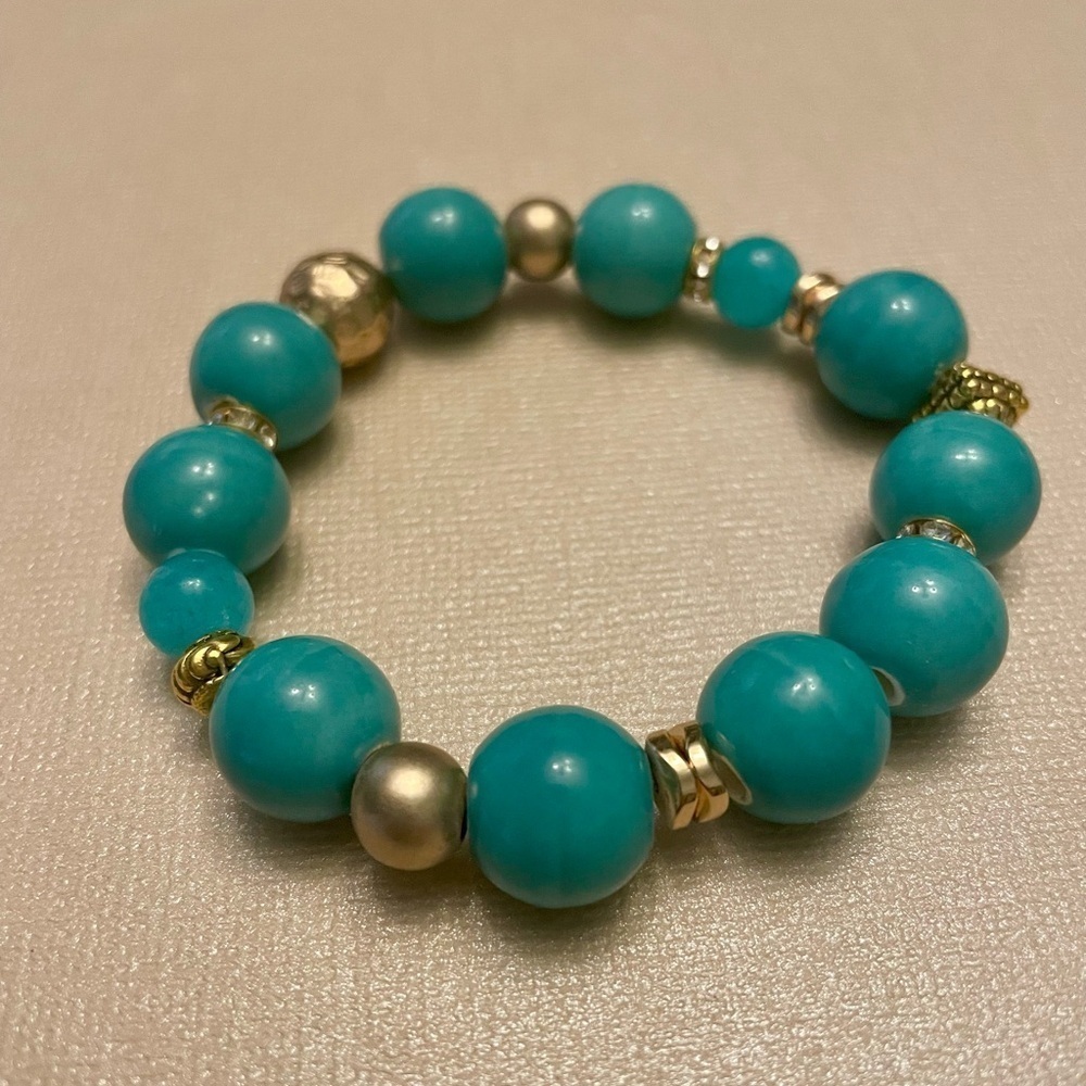 Blue Stretch Quartz Bracelet 14mm and 8mm quartz beads, gold details, turquoise - Picture 6 of 6